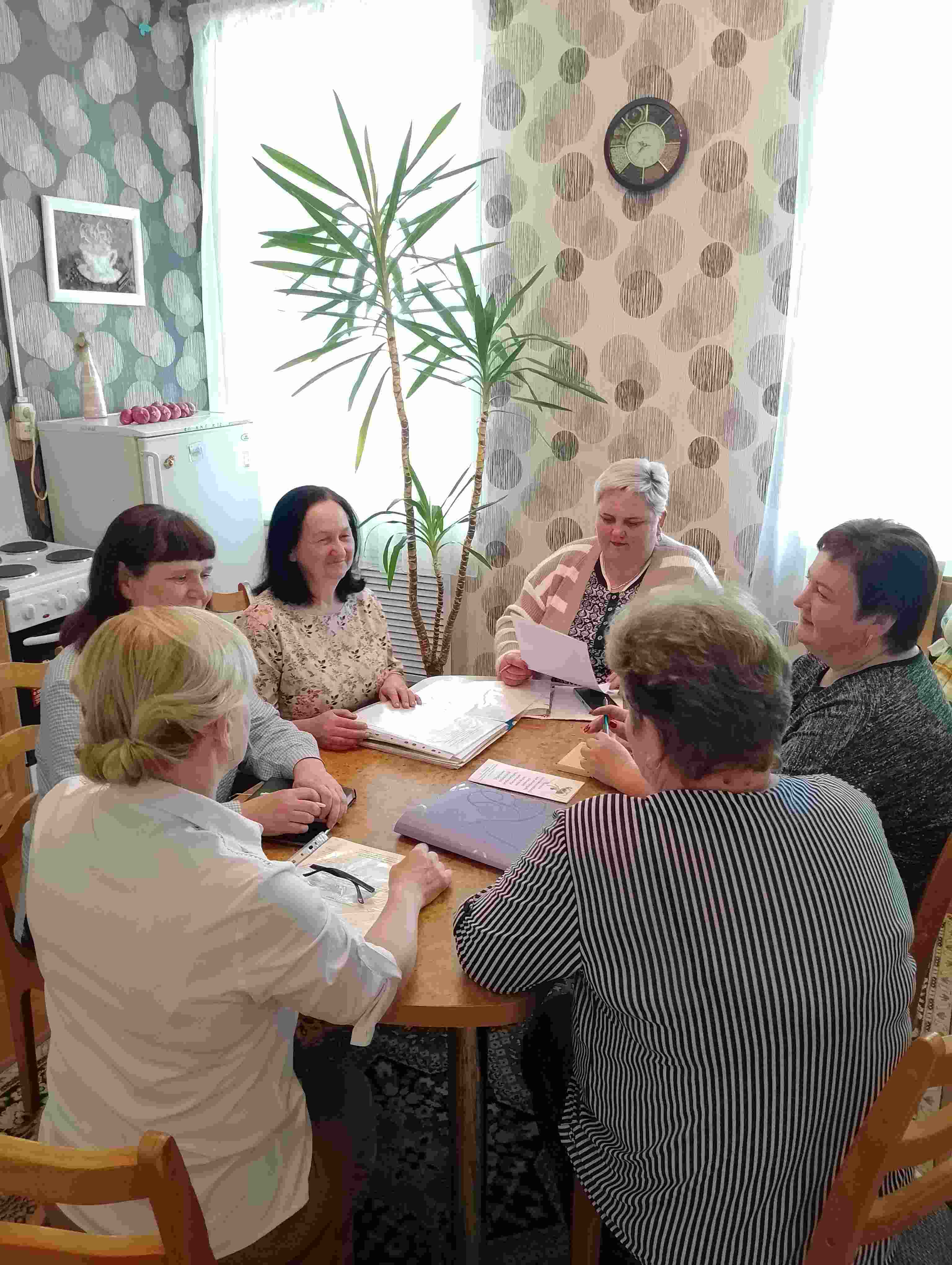 Заседание круглого стола со специалистами  ГУ «Клецкий ТЦСОН»
